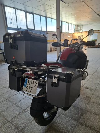 BMW R1200 Adventure Negra/Roja