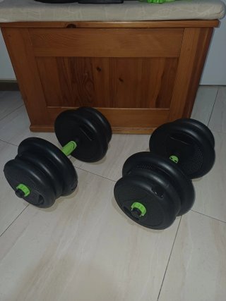 Juego de pesas y accesorios fitness