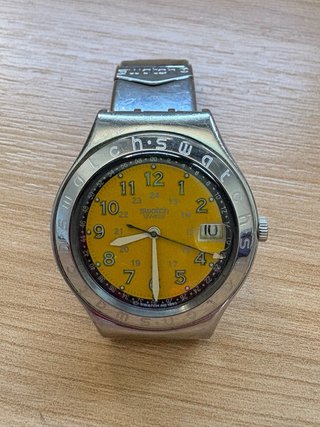 Reloj Swatch Amarillo