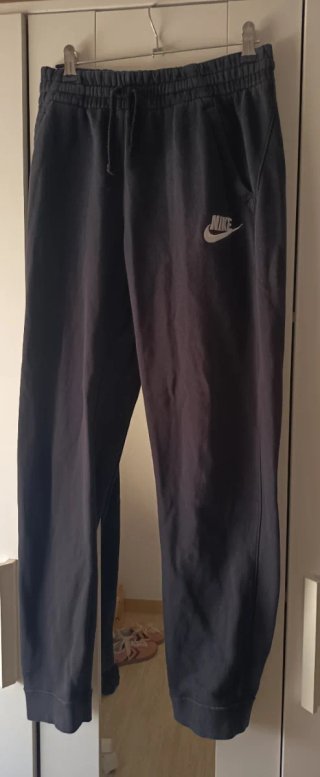 Pantalón deportivo Nike negro