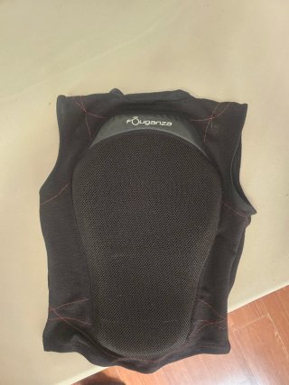 Chaleco protector equitación Fouganze negro