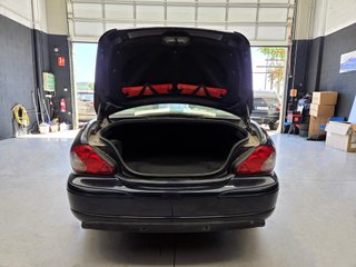 Jaguar X-Type 2.2D Classic 4p.