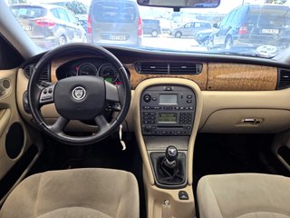 Jaguar X-Type 2.2D Classic 4p.