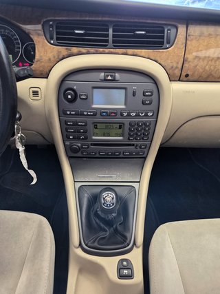 Jaguar X-Type 2.2D Classic 4p.