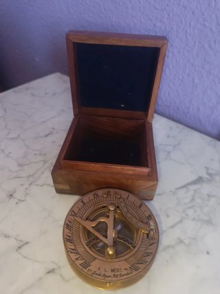 Brújula Solar Latón Vintage Caja Madera