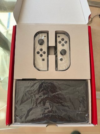 Nintendo Switch OLED come nuova con accessori