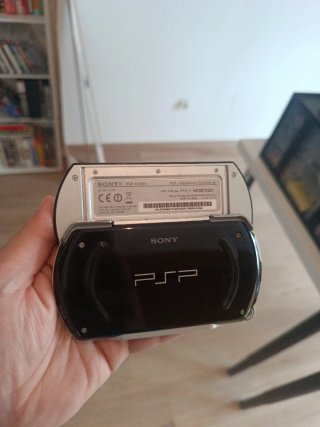 Sony PSP Go 16GB Negra