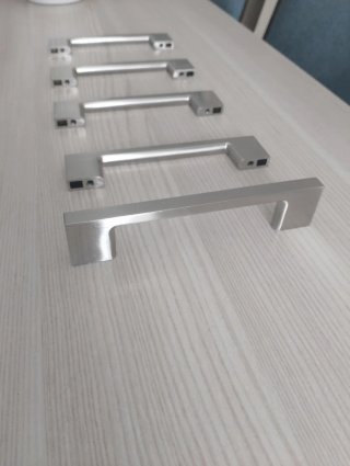 20 MANIGLIE in acciaio inox,per mobili, NUOVE