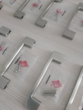 20 MANIGLIE in acciaio inox,per mobili, NUOVE