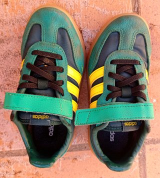 Zapatillas Adidas niño talla 30