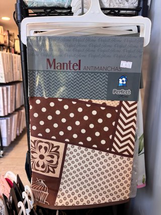 Manteles redondos antimanchas 150x150 cm