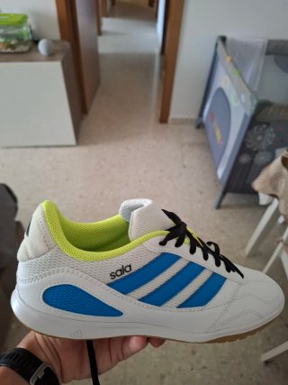 Zapatillas Adidas Sala Talla 42 Nuevas