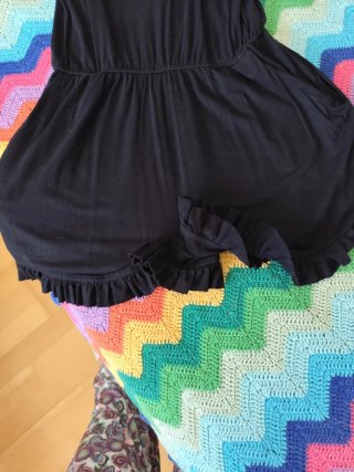 Mono corto tirantes negro