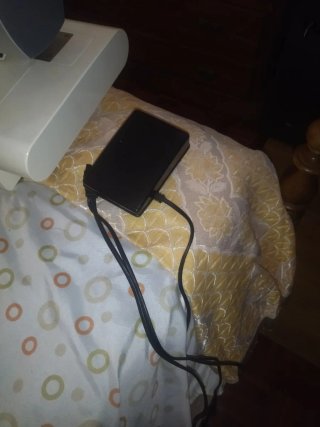 Máquina Overlock Singer 14SH754