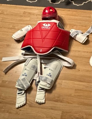 Equipación Protecciones de Taekwondo talla S