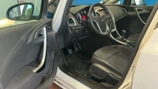 Opel Astra 2014