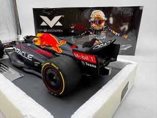 MIN113222001 Minichamps Oracle Red Bull Racing RB1