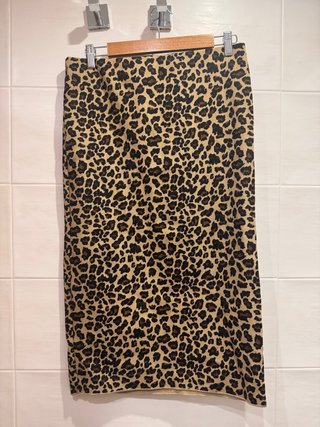 Falda tubo Zara leopardo talla L