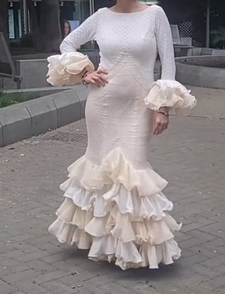 Traje Flamenca Aires de Feria blanco roto, S/M.