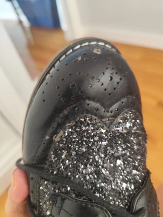 Zapatos Oxford con Revestimiento Dañado