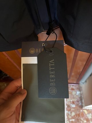 Chaleco de tiro Beretta negro y azul