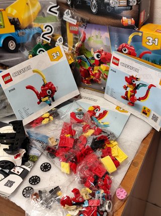 LEGO Lotto 4 pezzi: 60325, 31145, 76900, 42147