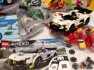 LEGO Lotto 4 pezzi: 60325, 31145, 76900, 42147
