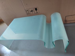 Tavolino in vetro curvato 110x60