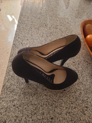 Zapatos de tacón negros