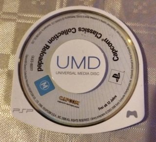 Lote 22 artículos PSP: juegos, UMD y películas.