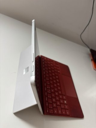 Microsoft Surface Go