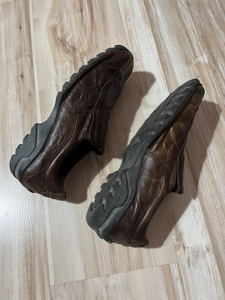 Zapatos de piel marrones