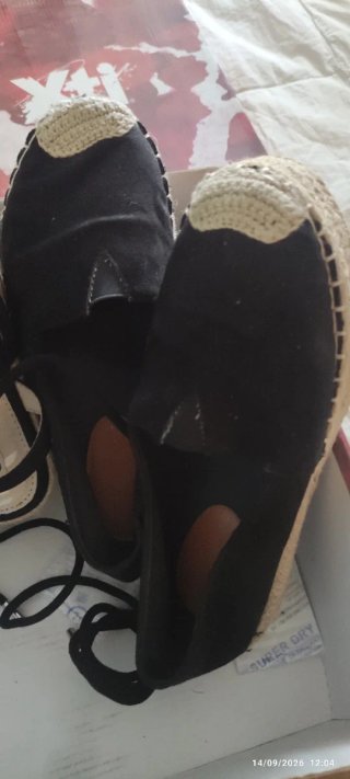 Sandalias Mustang negras con cordones