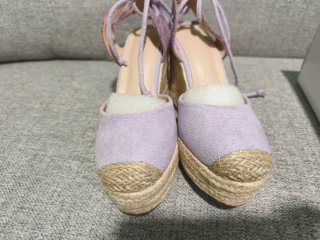 Espardeñas cuña moradas y beige