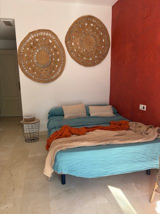 SE ALQUILA HABITACION MARBELLA PUERTO BANUS
