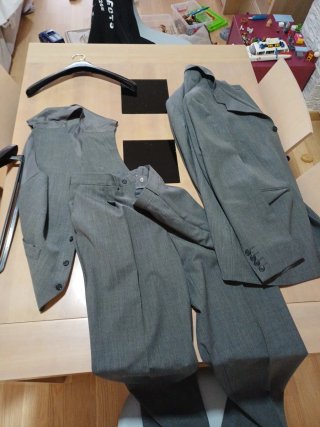 Traje gris completo