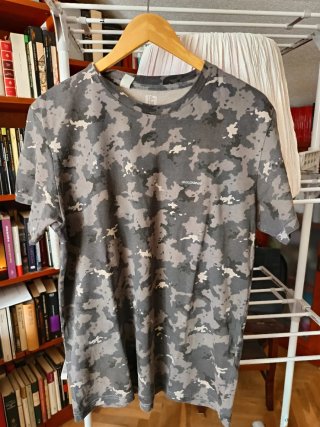 Camiseta Camuflaje Gris y Beige