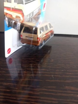 Hot Wheels 1986 Toyota Van HW J-Imports