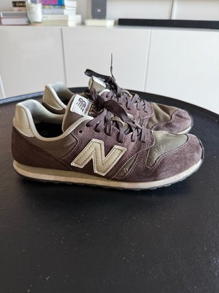 New Balance 373