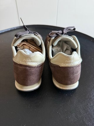 New Balance 373