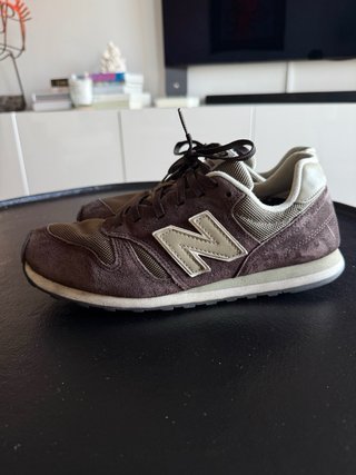 New Balance 373