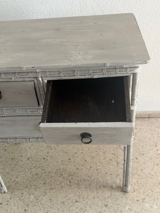 Mueble auxiliar bambú y mimbre gris