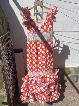 Traje de flamenca rojo y blanco