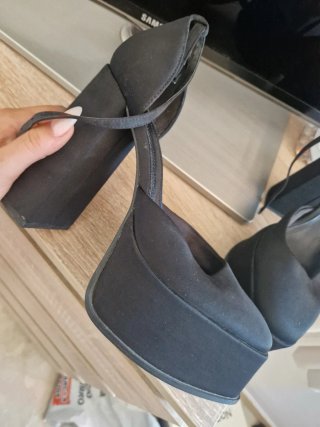 Zapatos de tacón Stradivarius negros