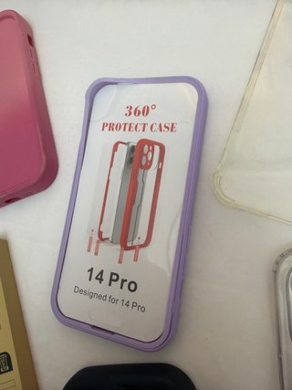 8 Fundas iPhone 14 Pro y protector