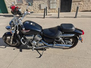 Honda VF750C Magna 2001 Negra
