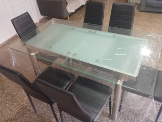 Mesa de cristal con 6 sillas