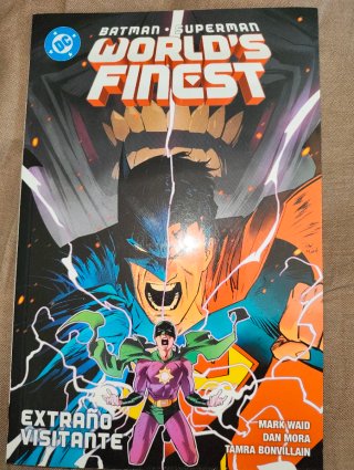Batman/Superman world finest extraño visitante