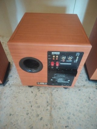 Equipo Sonido Wharfedale Torres y Subwoofer