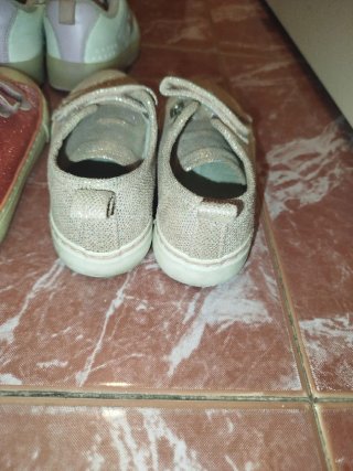 Lote Zapatillas Niña Talla 28